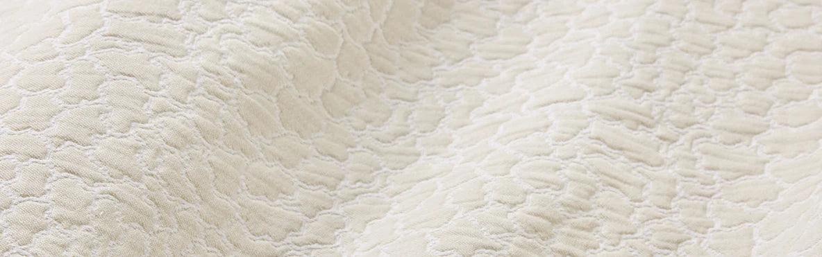 Coverlets, Blanket Covers & Quilts