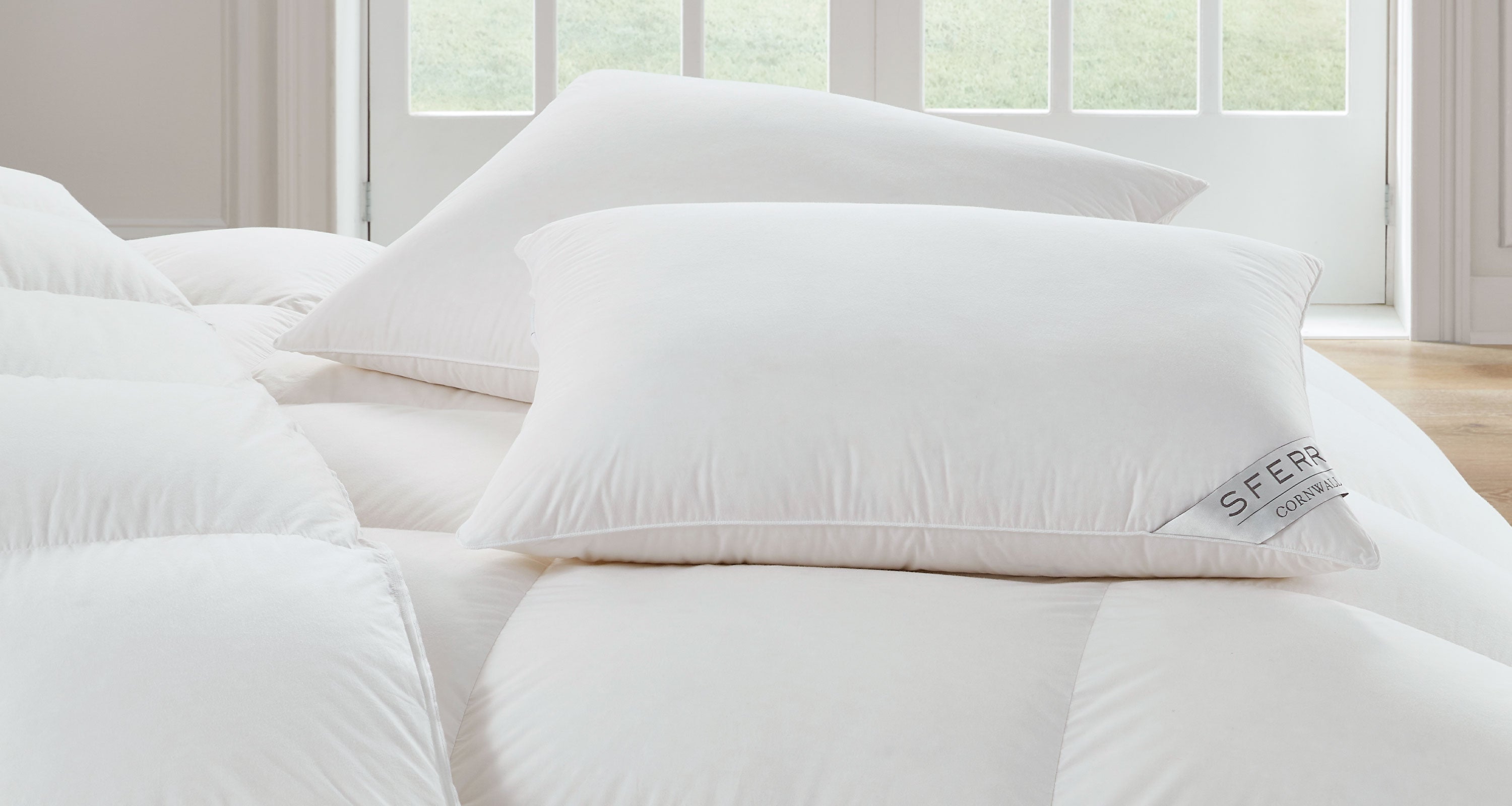 Luxury Medium Pillows & Pillow Protectors