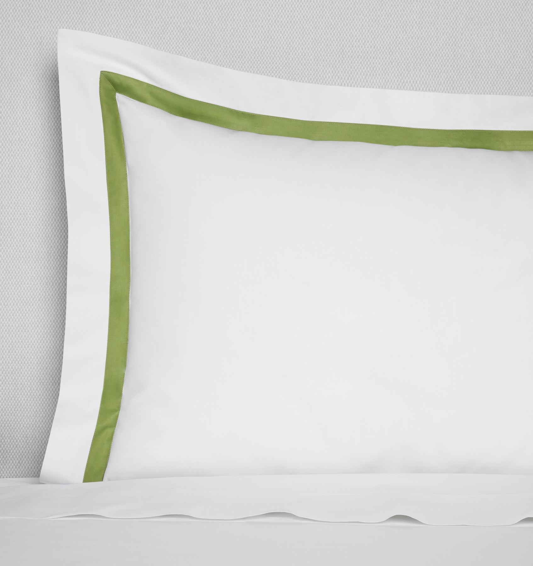 variant__white/apple