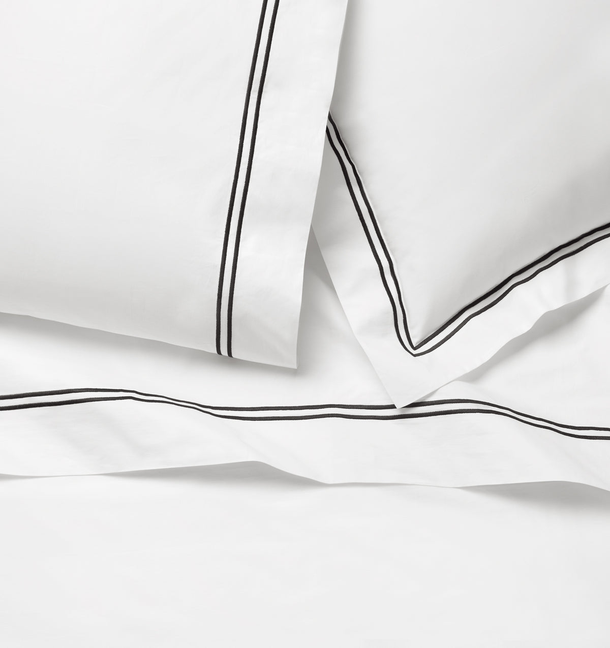 Grande Hotel white/black flat sheet, pillowcase and sham