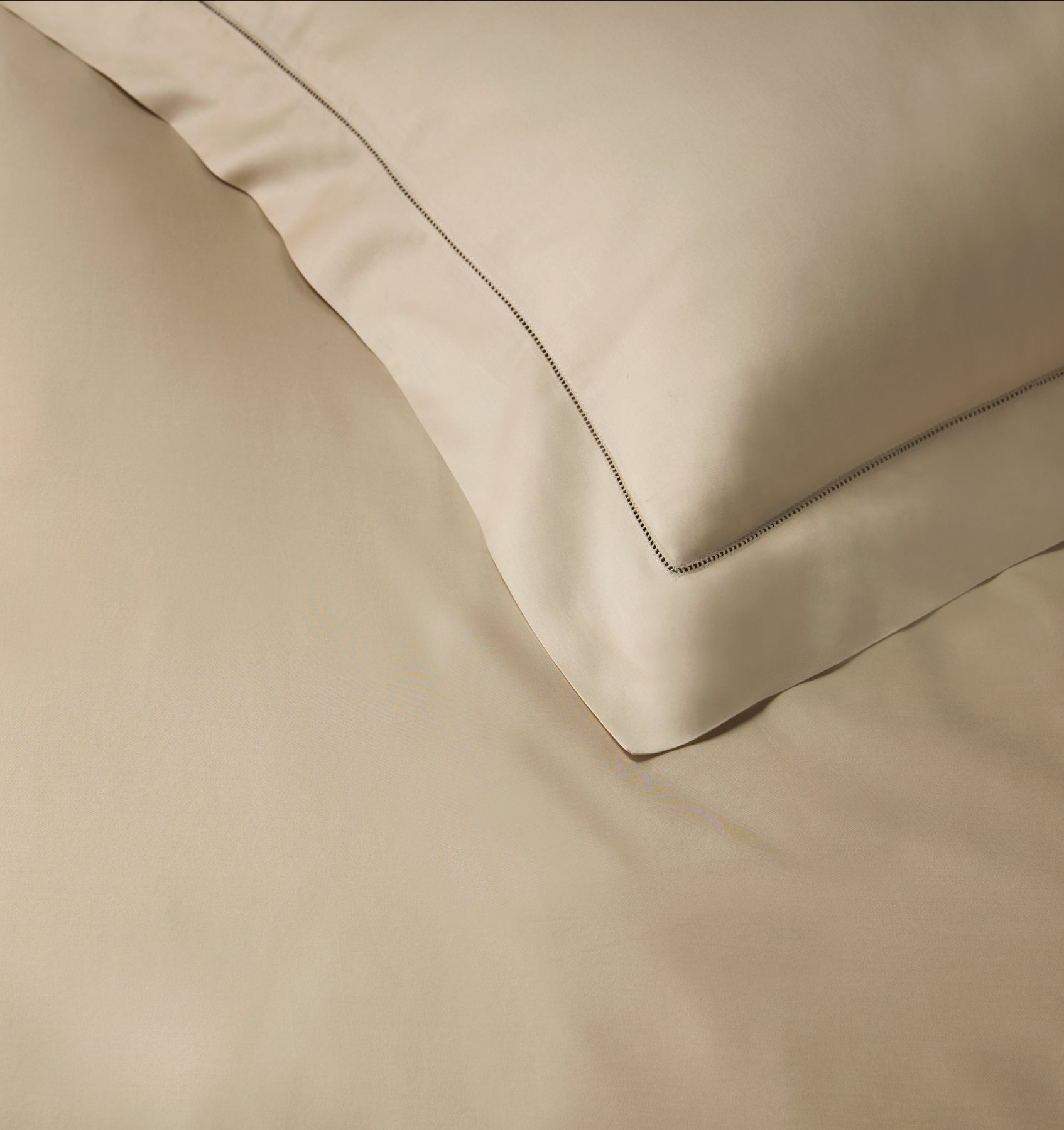 Fiona Duvet Cover - Luxury Sateen Duvet Cover | SFERRA
