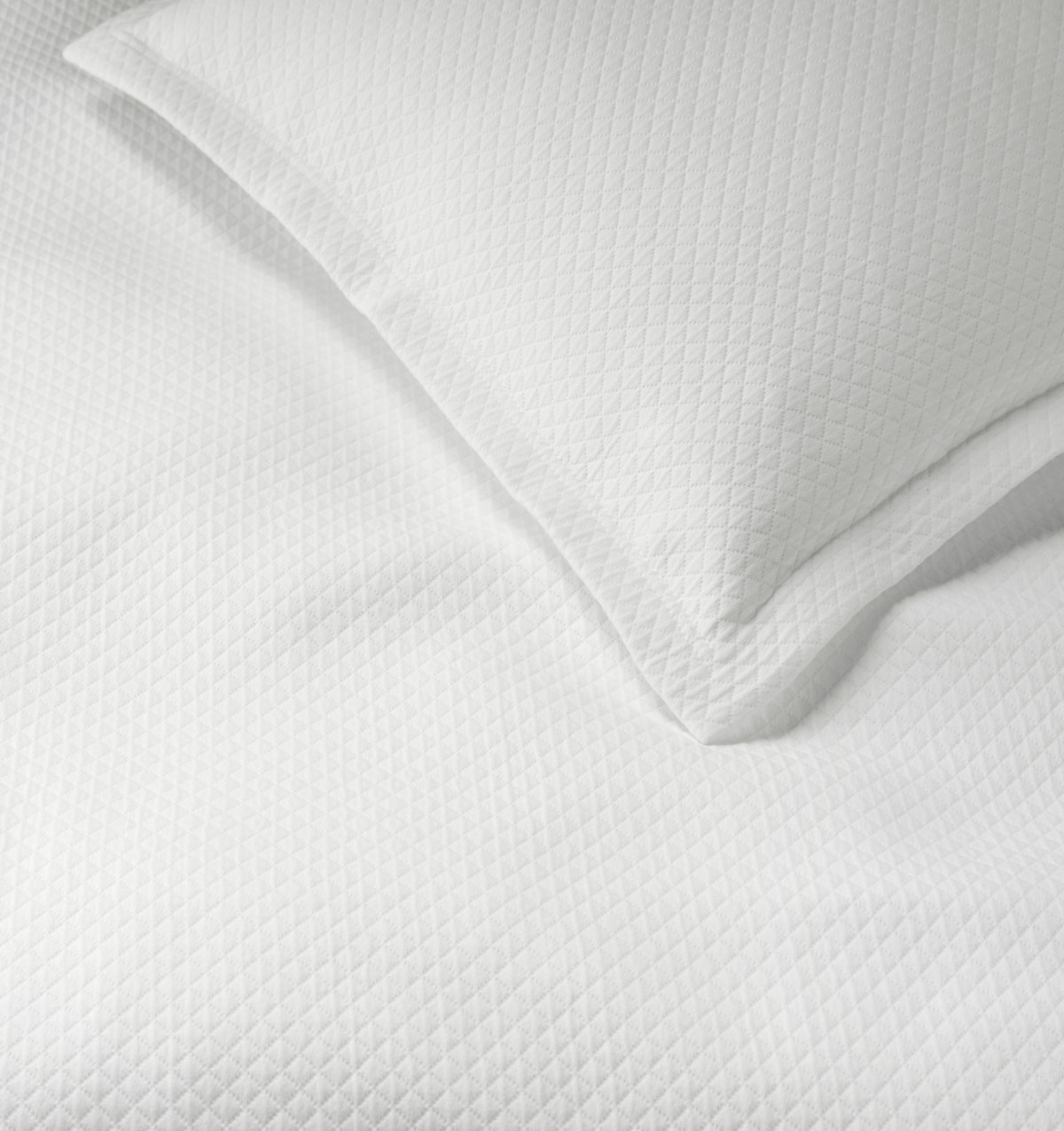 Rombo Coverlet Luxury Piecedyed Piqué Matelassé Bedding SFERRA