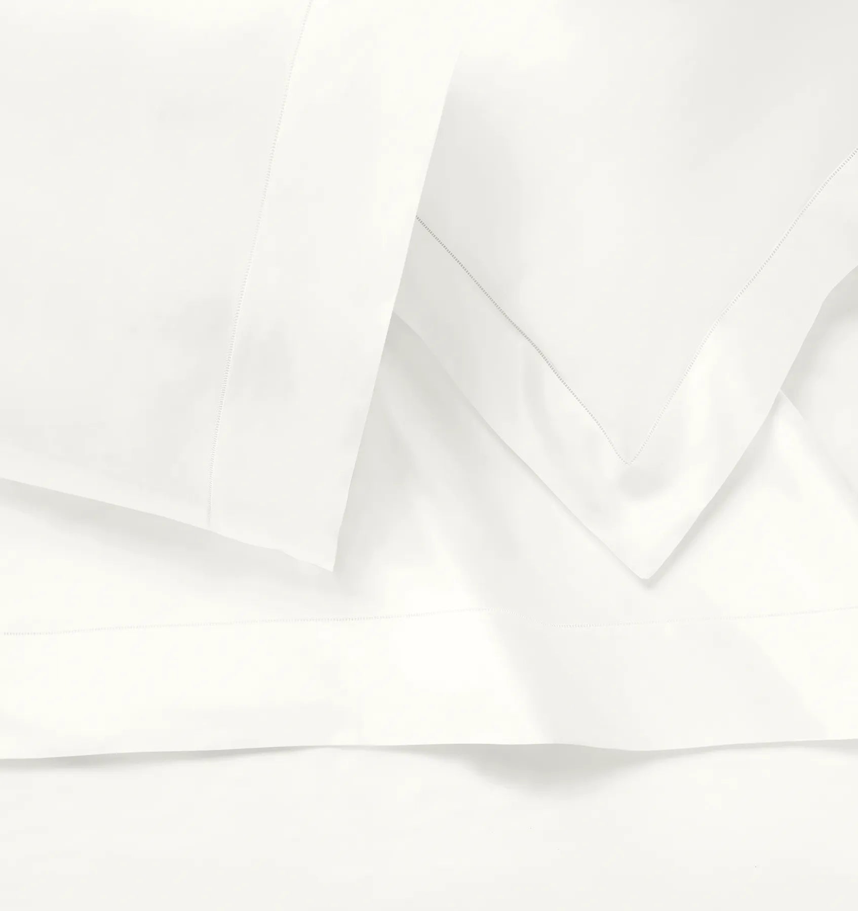 Ariel oyster flat sheet, pillowcase and sham vignette