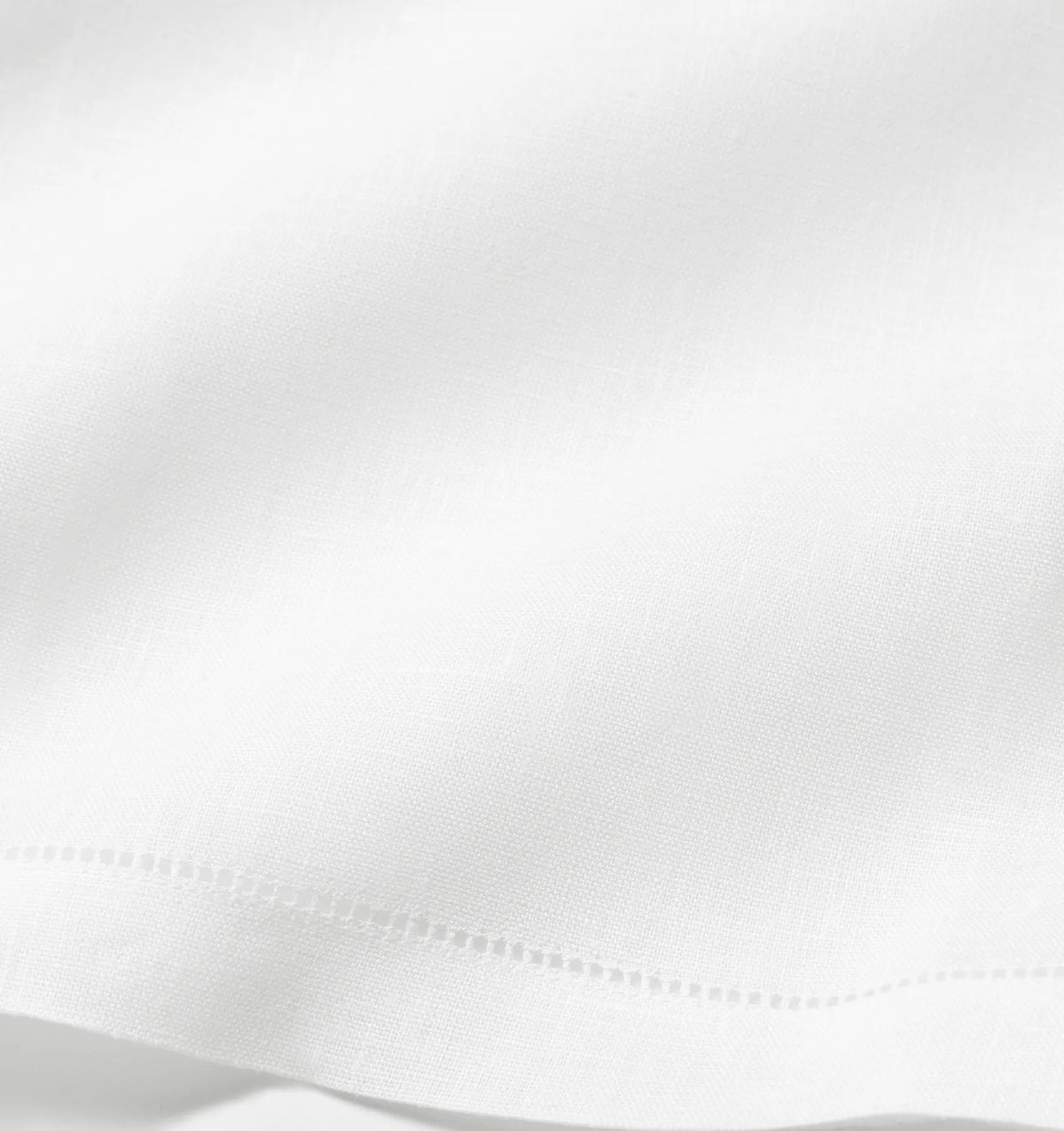 white/white close up of the filo towel