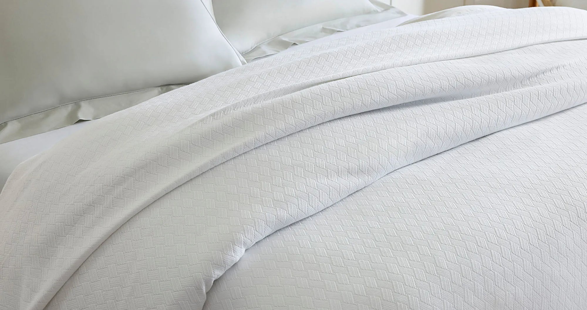 Spinato white blanket
