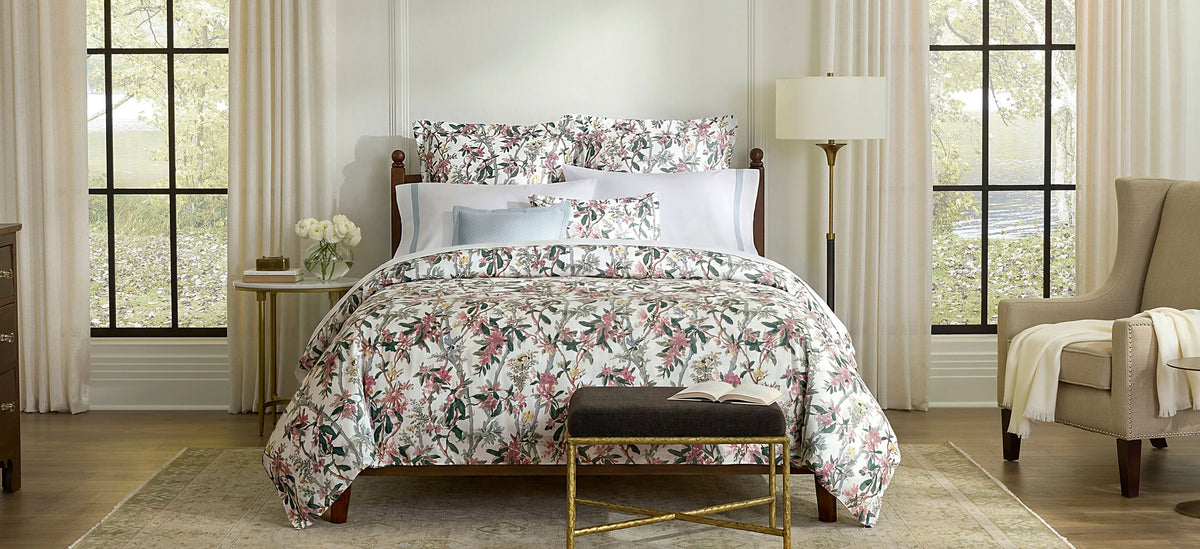 Ramaglia duvet cover and shams paired with Estate white/poolsie