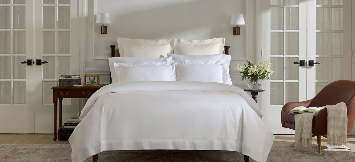 SFERRA Giza 45 Percale White and Ivory bed