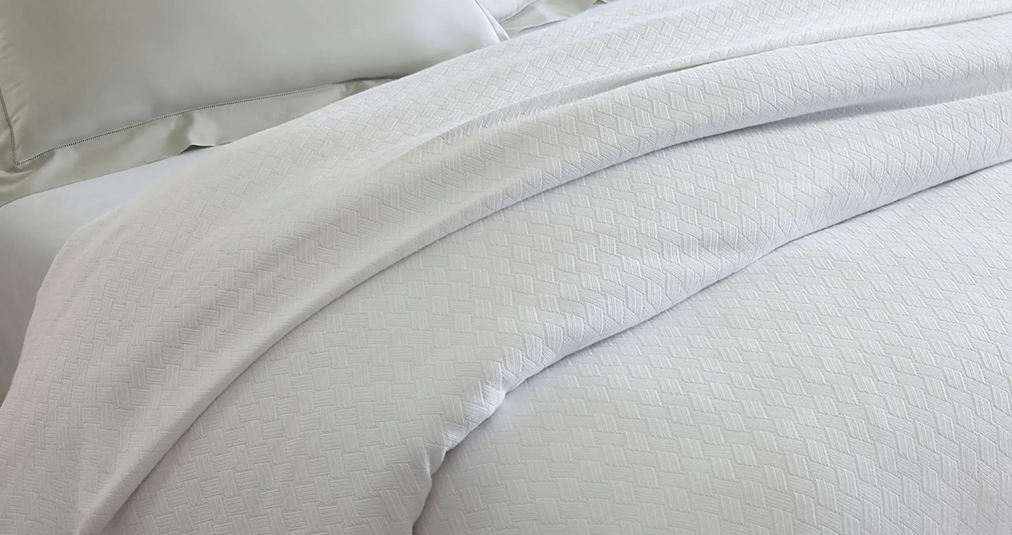 Spinato blanket close up