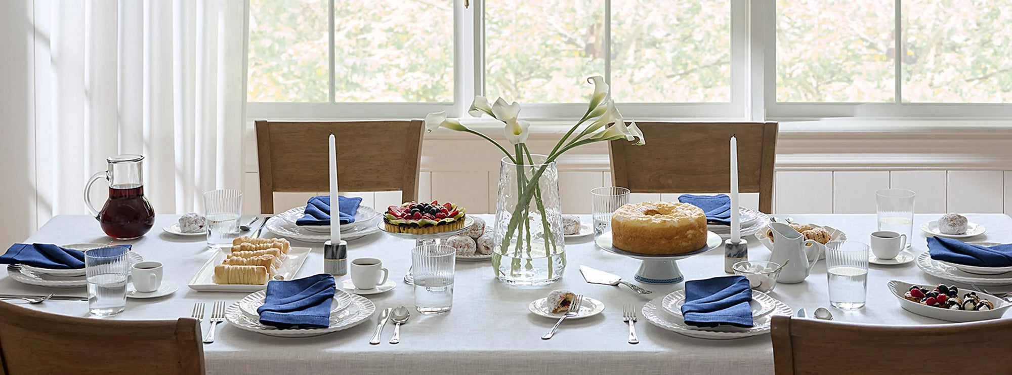 Festival napkins and tablecloth dining table