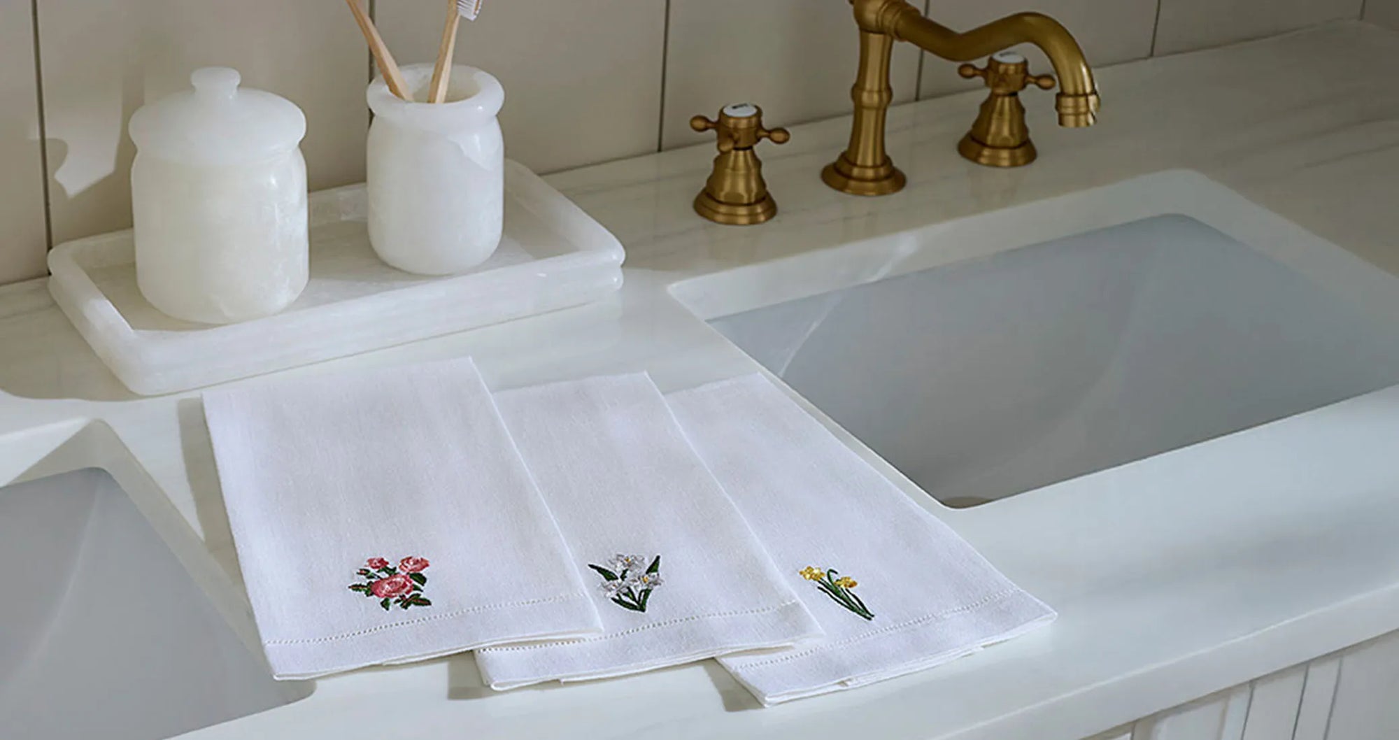 Fiorenza bathroom guest towels with volterra bath acessories