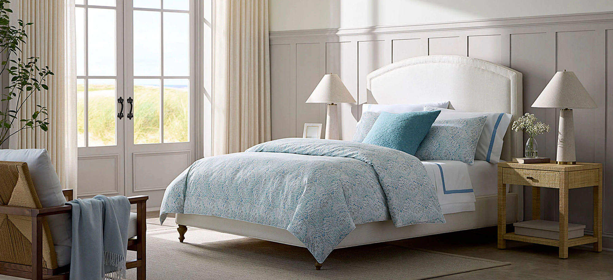 Meloria Bed in sea with Estate 