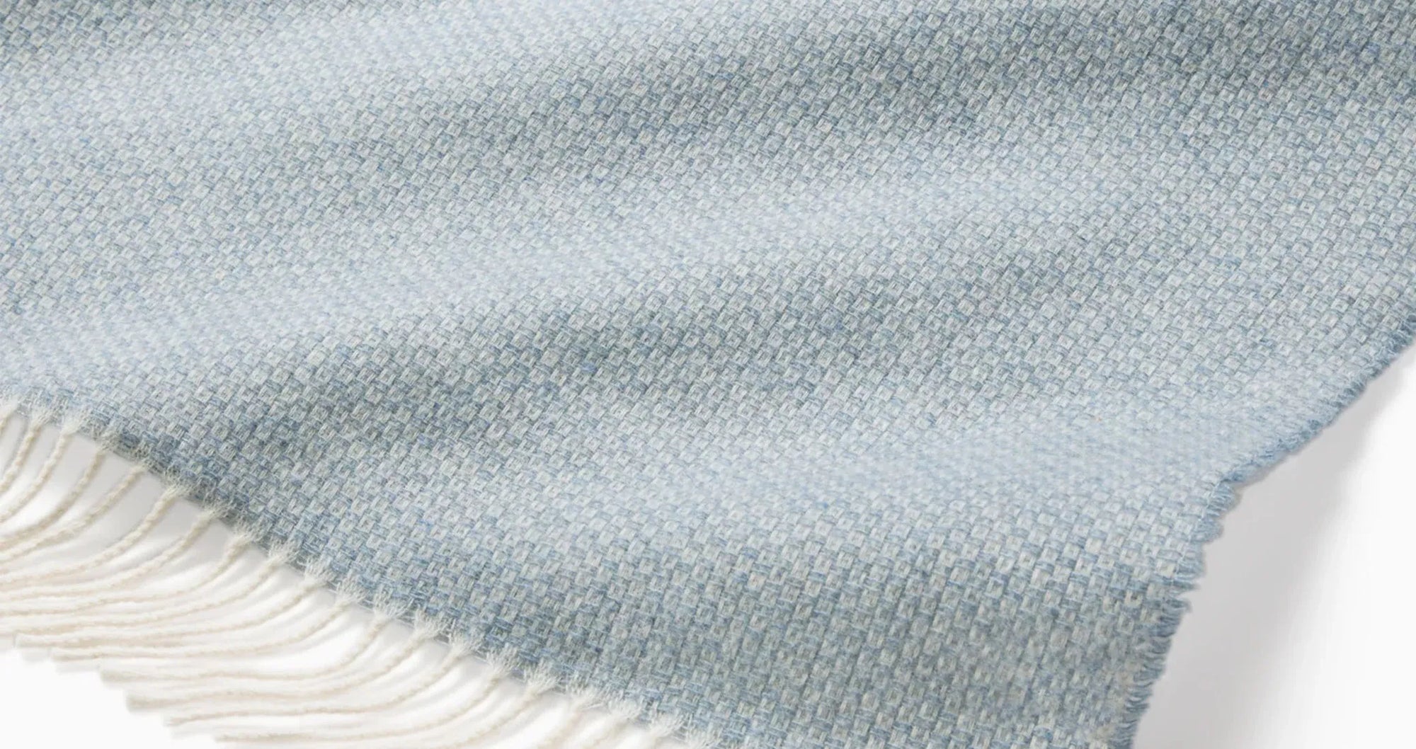 Cervino Throw Close up