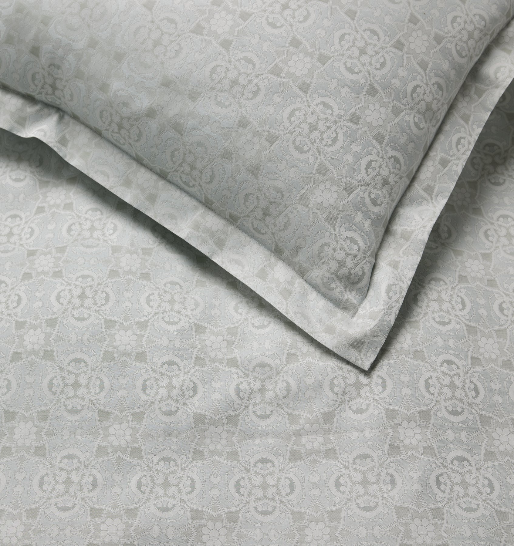 Maiolica sham and duvet cover vignette