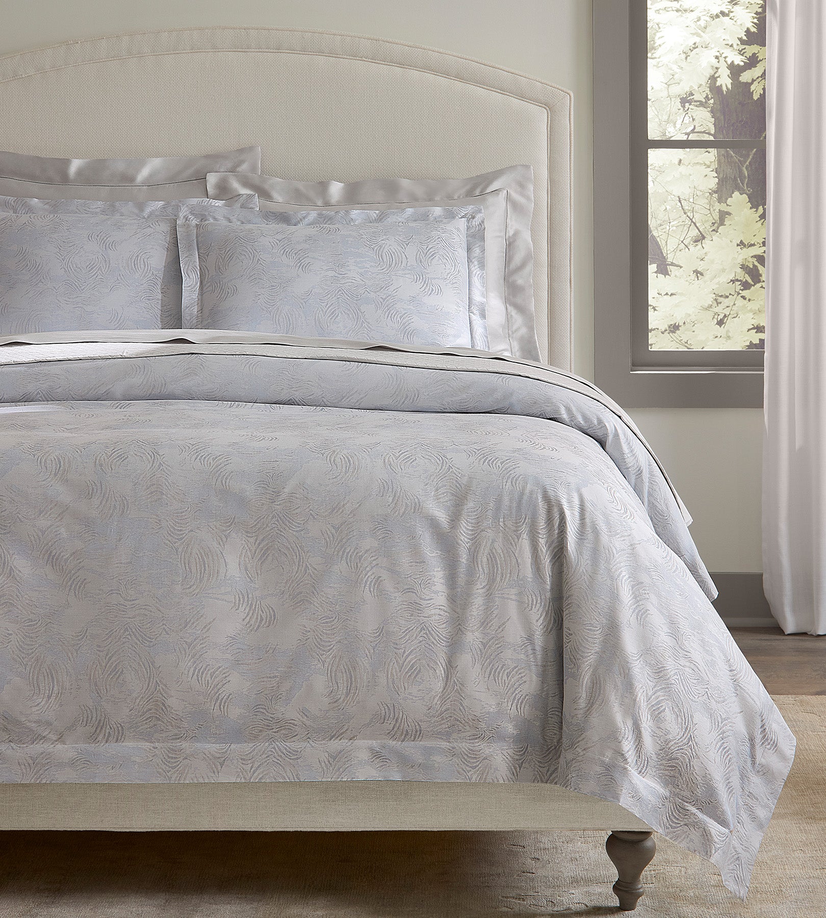 Riflesso duvet cover corner crop