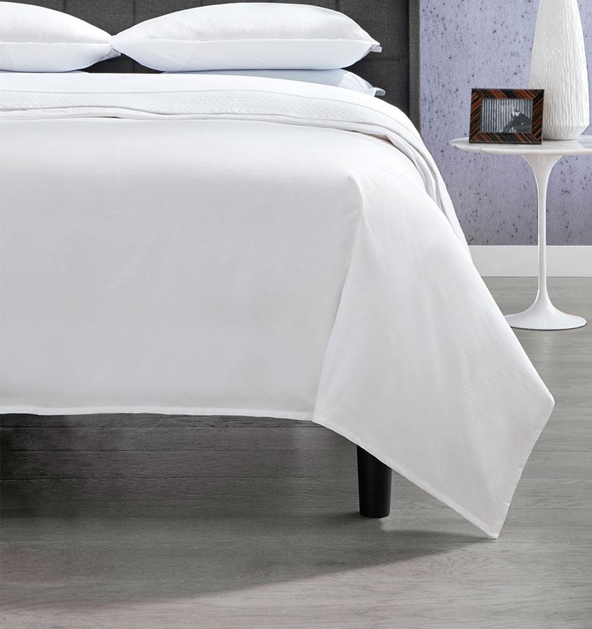 Corto Celeste Duvet Cover is a contemporary update to Celeste, SFERRA&#39;s most popular percale sheeting.
