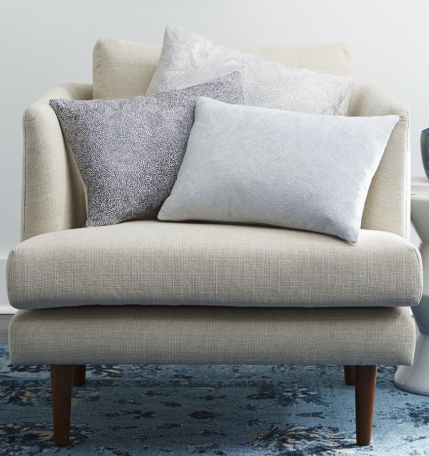 SFERRA Dovia textured decorative pillows